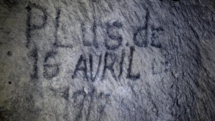 Un graffiti portant l’inscription « Plus de 16 avril 1917 »