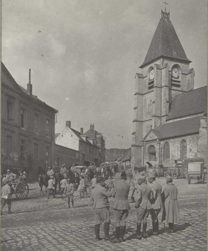 L’église et la place de la Liberté de Bray-sur-Somme, 22 septembre 1916.