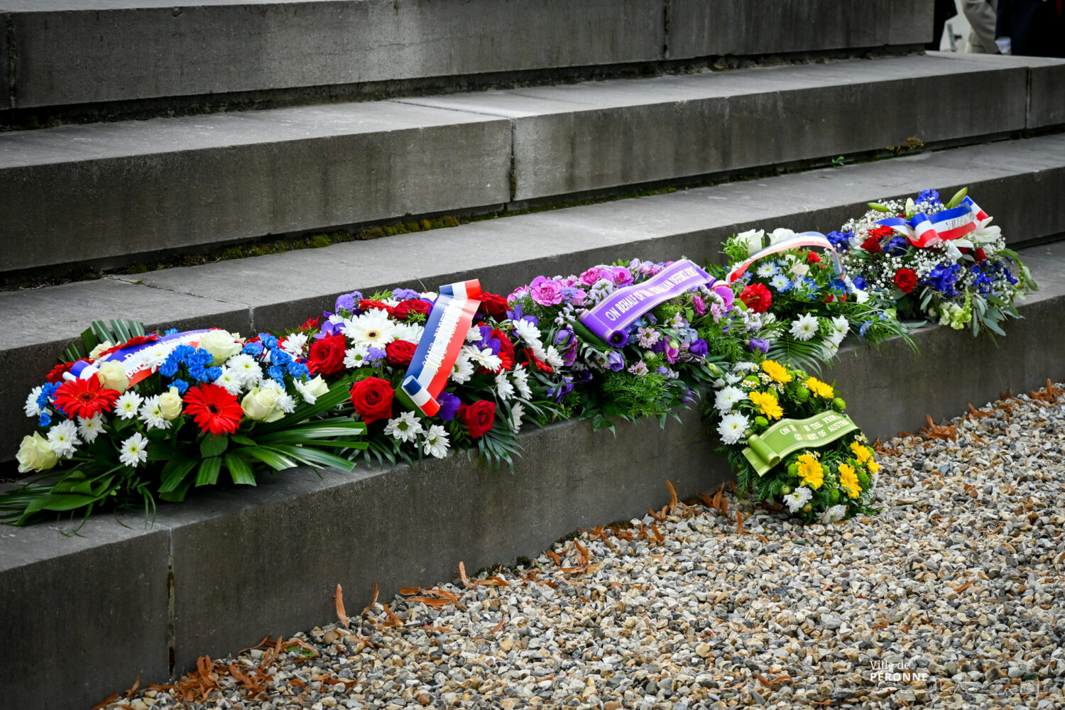 The wreaths laid at the 2nd Australian Division Memorial ©Ville de Péronne